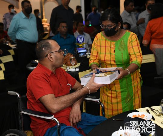 WAR VETERAN INMATES HONOURED BY COMMANDER OF THE AIR FORCE AT ‘MIHINDU SETH MEDURA’, ATTIDIYA